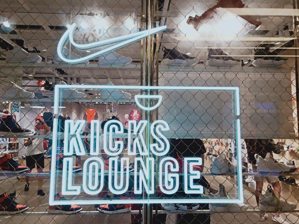 Durable Acrylic Or Metal LED Neon Lights , High Brightness LED Neon Sign Board